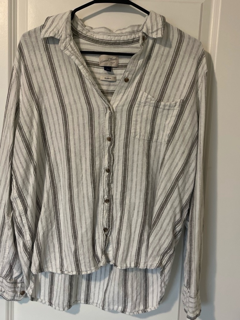 Universal Thread Women’s Striped Long Sleeve Button-Up Shirt - White & Gray